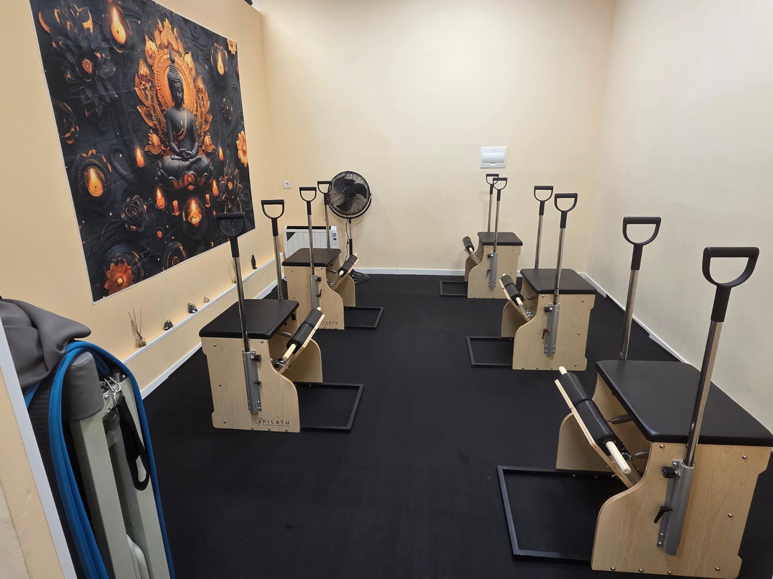 Zona con wunda chair en Harmony Pilates